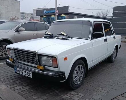 Белый ВАЗ 2107, объемом двигателя 1.5 л и пробегом 140 тыс. км за 2000 $, фото 2 на Automoto.ua