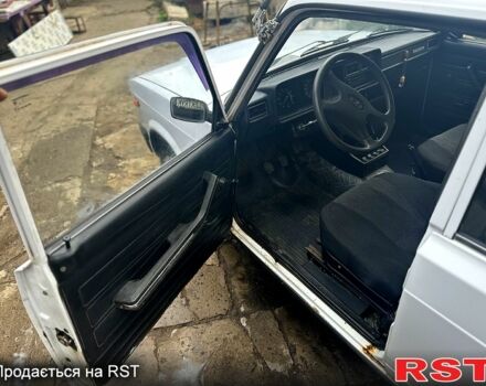 Белый ВАЗ 2107, объемом двигателя 1.5 л и пробегом 203 тыс. км за 1350 $, фото 4 на Automoto.ua