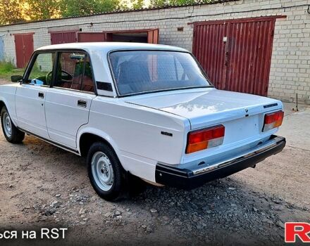 Белый ВАЗ 2107, объемом двигателя 1.5 л и пробегом 14 тыс. км за 3350 $, фото 2 на Automoto.ua