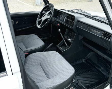 Білий ВАЗ 2107, об'ємом двигуна 1.5 л та пробігом 23 тис. км за 2600 $, фото 4 на Automoto.ua