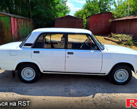ВАЗ 2107 2005 в Смеле на Automoto.ua Белый ВАЗ 2107, объемом двигателя 1.5 л и пробегом 46 тыс. км за 2900 $, фото 5 на Automoto.ua