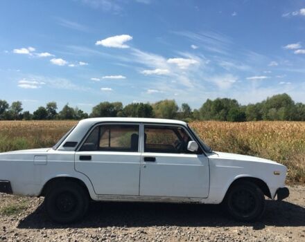 Белый ВАЗ 2107, объемом двигателя 1.5 л и пробегом 300 тыс. км за 606 $, фото 4 на Automoto.ua