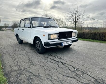 Белый ВАЗ 2107, объемом двигателя 1.5 л и пробегом 80 тыс. км за 1100 $, фото 1 на Automoto.ua