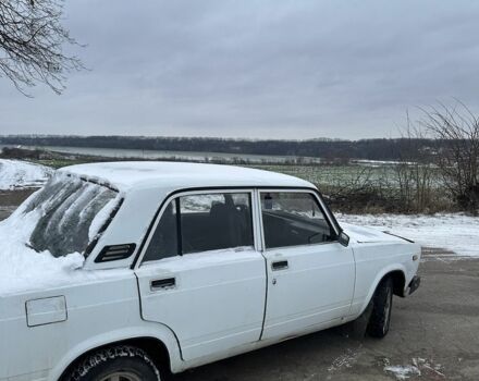 Белый ВАЗ 2107, объемом двигателя 1.6 л и пробегом 150 тыс. км за 650 $, фото 3 на Automoto.ua