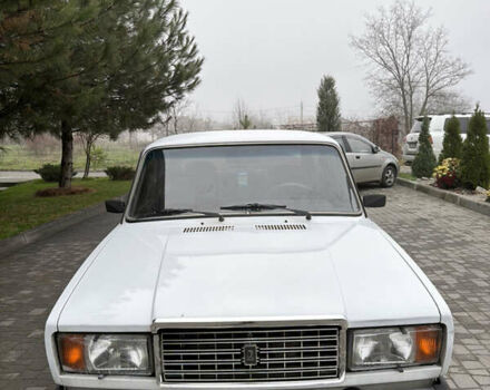 Белый ВАЗ 2107, объемом двигателя 1.5 л и пробегом 75 тыс. км за 1999 $, фото 3 на Automoto.ua