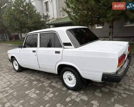 Белый ВАЗ 2107, объемом двигателя 1.5 л и пробегом 75 тыс. км за 1999 $, фото 12 на Automoto.ua