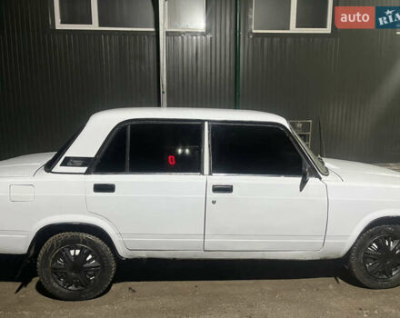 Белый ВАЗ 2107, объемом двигателя 1.6 л и пробегом 95 тыс. км за 1080 $, фото 5 на Automoto.ua