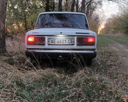 Белый ВАЗ 2107, объемом двигателя 1 л и пробегом 100 тыс. км за 665 $, фото 3 на Automoto.ua