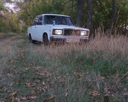 Белый ВАЗ 2107, объемом двигателя 1 л и пробегом 100 тыс. км за 665 $, фото 1 на Automoto.ua