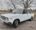 Белый ВАЗ 2107, объемом двигателя 1 л и пробегом 300 тыс. км за 824 $, фото 6 на Automoto.ua