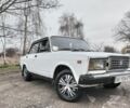 Белый ВАЗ 2107, объемом двигателя 1 л и пробегом 300 тыс. км за 824 $, фото 4 на Automoto.ua