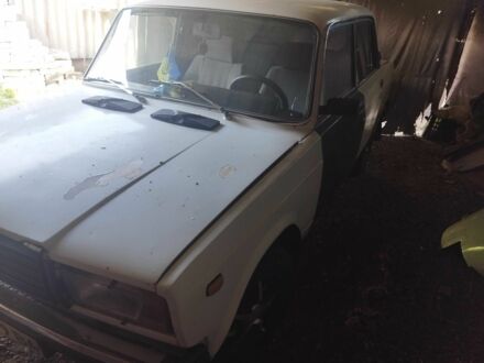 Белый ВАЗ 2107, объемом двигателя 1.5 л и пробегом 1 тыс. км за 620 $, фото 1 на Automoto.ua