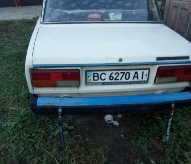 ВАЗ 2107 1980 в Червонограде на Automoto.ua Белый ВАЗ 2107, объемом двигателя 0 л и пробегом 2 тыс. км за 483 $, фото 1 на Automoto.ua