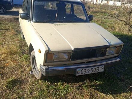 ВАЗ 2107 1982 у Вінниці на Automoto.ua Білий ВАЗ 2107, об'ємом двигуна 1.3 л та пробігом 1 тис. км за 239 $, фото 1 на Automoto.ua