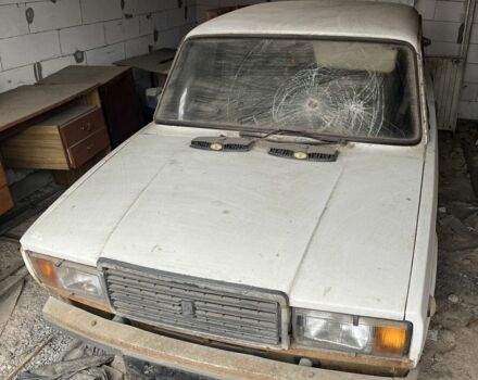 Белый ВАЗ 2107, объемом двигателя 1.5 л и пробегом 300 тыс. км за 343 $, фото 1 на Automoto.ua