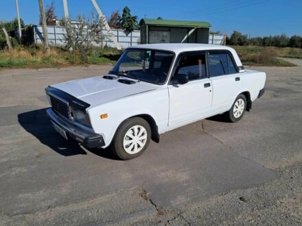 Белый ВАЗ 2107, объемом двигателя 1.5 л и пробегом 100 тыс. км за 970 $, фото 1 на Automoto.ua