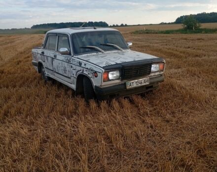 Белый ВАЗ 2107, объемом двигателя 1.1 л и пробегом 150 тыс. км за 350 $, фото 1 на Automoto.ua