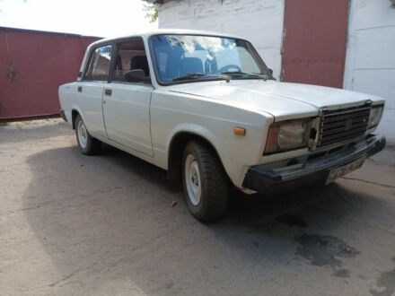 Белый ВАЗ 2107, объемом двигателя 1.5 л и пробегом 99 тыс. км за 650 $, фото 1 на Automoto.ua