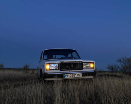 Белый ВАЗ 2107, объемом двигателя 1.3 л и пробегом 900 тыс. км за 561 $, фото 1 на Automoto.ua