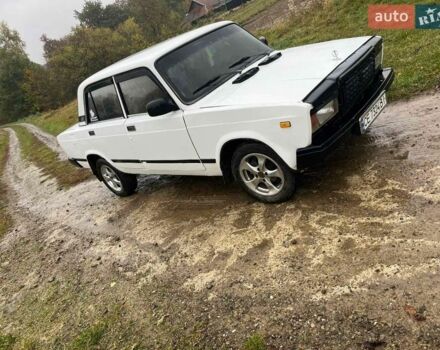 Белый ВАЗ 2107, объемом двигателя 1.5 л и пробегом 200 тыс. км за 700 $, фото 1 на Automoto.ua