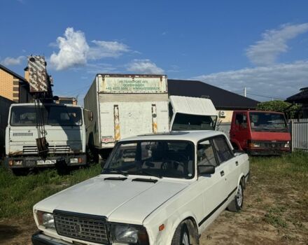 Белый ВАЗ 2107, объемом двигателя 1.5 л и пробегом 70 тыс. км за 799 $, фото 1 на Automoto.ua