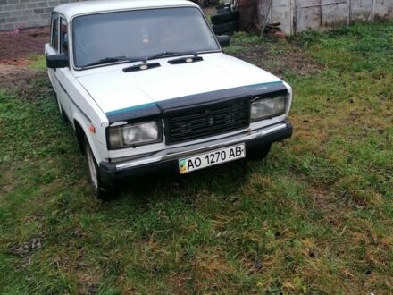 Белый ВАЗ 2107, объемом двигателя 1 л и пробегом 300 тыс. км за 550 $, фото 1 на Automoto.ua