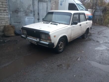 Белый ВАЗ 2107, объемом двигателя 0 л и пробегом 350 тыс. км за 333 $, фото 1 на Automoto.ua