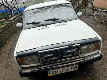 ВАЗ 2107 1986 в Добровеличковке на Automoto.ua Белый ВАЗ 2107, объемом двигателя 13 л и пробегом 0 тыс. км за 650 $, фото 1 на Automoto.ua