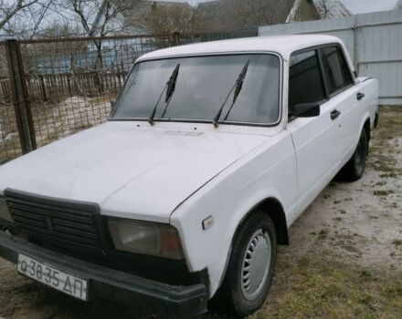 Белый ВАЗ 2107, объемом двигателя 1.5 л и пробегом 180 тыс. км за 452 $, фото 1 на Automoto.ua