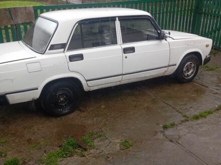 Белый ВАЗ 2107, объемом двигателя 1 л и пробегом 2 тыс. км за 662 $, фото 1 на Automoto.ua