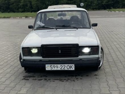 Белый ВАЗ 2107, объемом двигателя 0 л и пробегом 200 тыс. км за 561 $, фото 1 на Automoto.ua