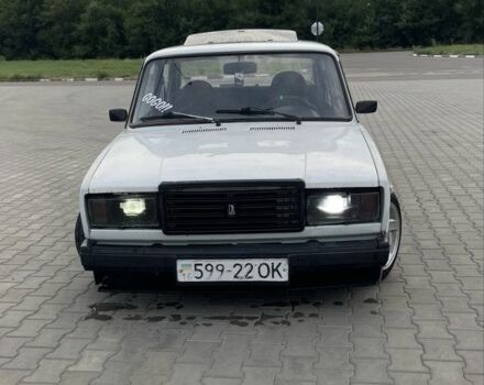 Белый ВАЗ 2107, объемом двигателя 0 л и пробегом 200 тыс. км за 561 $, фото 1 на Automoto.ua