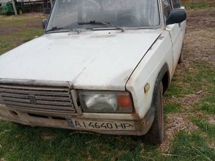 ВАЗ 2107 1986 в Броварах на Automoto.ua Белый ВАЗ 2107, объемом двигателя 0 л и пробегом 90 тыс. км за 314 $, фото 1 на Automoto.ua