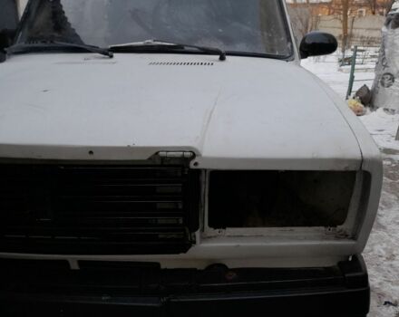 Белый ВАЗ 2107, объемом двигателя 5 л и пробегом 137 тыс. км за 392 $, фото 1 на Automoto.ua
