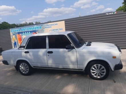 ВАЗ 2107 1987 в Пятихатках на Automoto.ua Белый ВАЗ 2107, объемом двигателя 1.6 л и пробегом 609 тыс. км за 1000 $, фото 1 на Automoto.ua