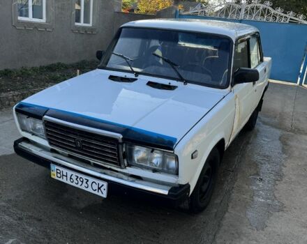 Белый ВАЗ 2107, объемом двигателя 1.5 л и пробегом 200 тыс. км за 601 $, фото 1 на Automoto.ua