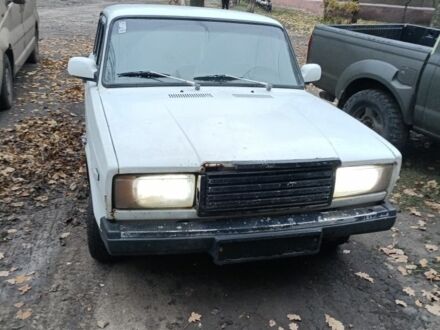 Білий ВАЗ 2107, об'ємом двигуна 1 л та пробігом 350 тис. км за 550 $, фото 1 на Automoto.ua