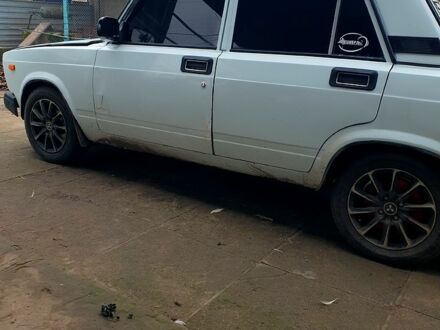 Белый ВАЗ 2107, объемом двигателя 1.5 л и пробегом 0 тыс. км за 1400 $, фото 1 на Automoto.ua