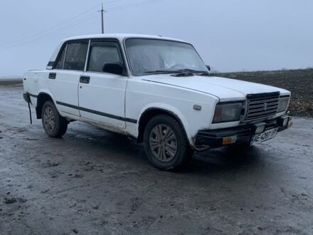Белый ВАЗ 2107, объемом двигателя 1.5 л и пробегом 142 тыс. км за 473 $, фото 1 на Automoto.ua