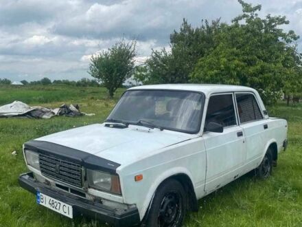 Белый ВАЗ 2107, объемом двигателя 1.5 л и пробегом 100 тыс. км за 369 $, фото 1 на Automoto.ua