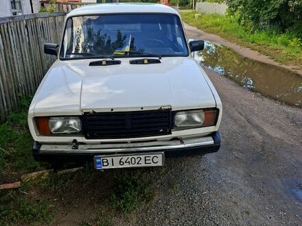 ВАЗ 2107 1987 в Кременчуге на Automoto.ua Белый ВАЗ 2107, объемом двигателя 1.5 л и пробегом 0 тыс. км за 395 $, фото 1 на Automoto.ua