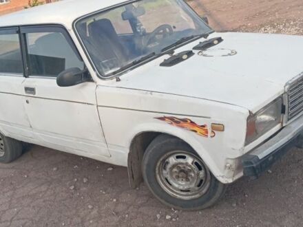 ВАЗ 2107 1987 в Нежине на Automoto.ua Белый ВАЗ 2107, объемом двигателя 1.5 л и пробегом 768 тыс. км за 400 $, фото 1 на Automoto.ua