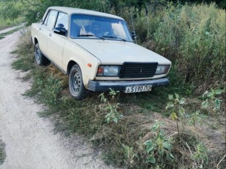 Белый ВАЗ 2107, объемом двигателя 7 л и пробегом 1 тыс. км за 709 $, фото 1 на Automoto.ua