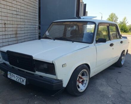 Белый ВАЗ 2107, объемом двигателя 1.7 л и пробегом 255 тыс. км за 698 $, фото 1 на Automoto.ua