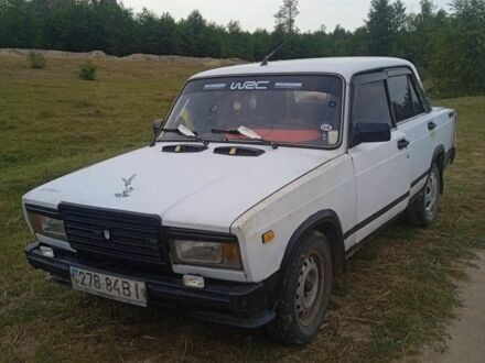 Белый ВАЗ 2107, объемом двигателя 1 л и пробегом 30 тыс. км за 700 $, фото 1 на Automoto.ua