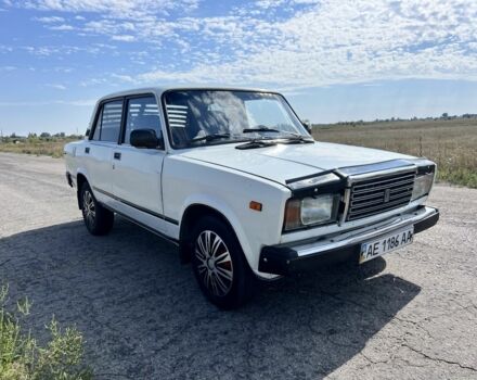 Белый ВАЗ 2107, объемом двигателя 1 л и пробегом 5 тыс. км за 777 $, фото 1 на Automoto.ua