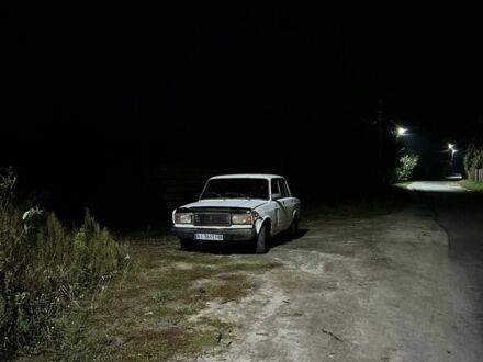 ВАЗ 2107 1988 в Василькове на Automoto.ua Белый ВАЗ 2107, объемом двигателя 1.5 л и пробегом 2 тыс. км за 396 $, фото 1 на Automoto.ua