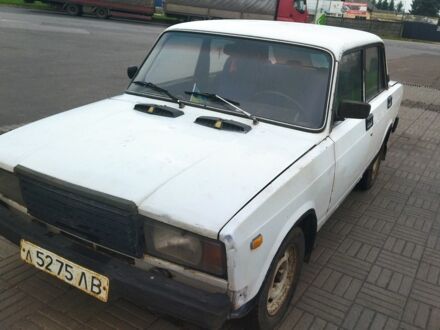 Белый ВАЗ 2107, объемом двигателя 1 л и пробегом 99 тыс. км за 555 $, фото 1 на Automoto.ua