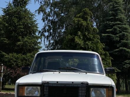 ВАЗ 2107 1989 в Козельце на Automoto.ua Белый ВАЗ 2107, объемом двигателя 1.5 л и пробегом 100 тыс. км за 961 $, фото 1 на Automoto.ua