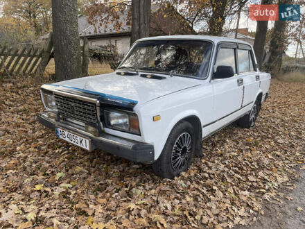 ВАЗ 2107 1989 в Виннице на Automoto.ua Белый ВАЗ 2107, объемом двигателя 1.45 л и пробегом 777 тыс. км за 900 $, фото 1 на Automoto.ua